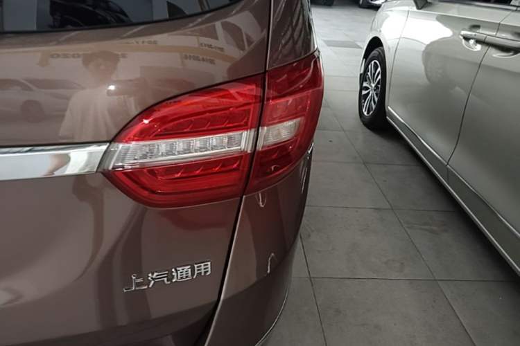 Used Buick GL8 2018 28T Prestige Version China VI Standard Right Rear Taillight