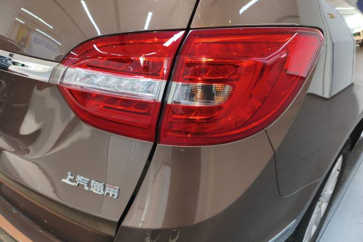 Used Buick GL8 2018 28T Prestige Version China VI Standard Right Rear Taillight