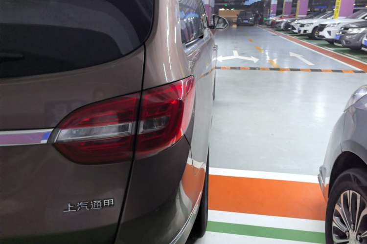 Used Buick GL8 2018 28T Luxury Model China VI Standard Right Rear Taillight