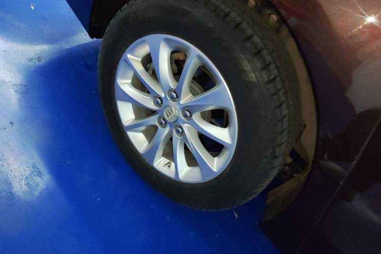 Used Buick GL8 2018 ES 28T Comfort Model China VI Standard Right Rear Wheel Hub