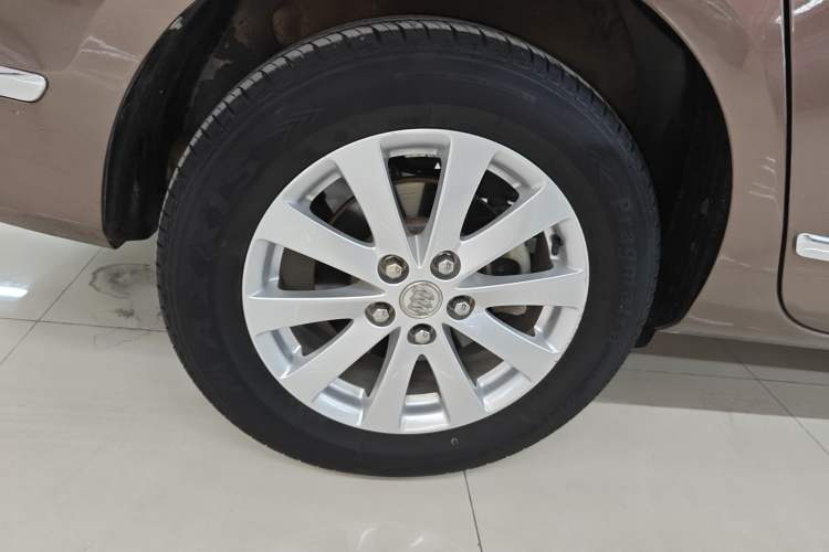 Used Buick GL8 2018 28T Luxury Model China VI Standard Right Rear Wheel Hub