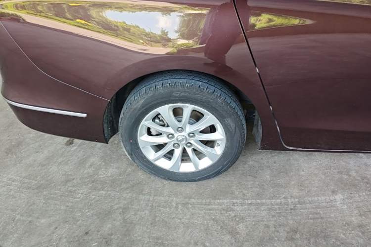 Used Buick GL8 2018 ES 28T Comfort Model China VI Standard Right Rear Wheel Hub