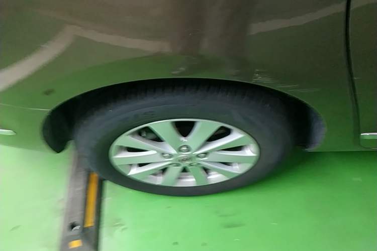 Used Buick GL8 2018 28T Luxury Model China VI Standard Right Rear Wheel Hub