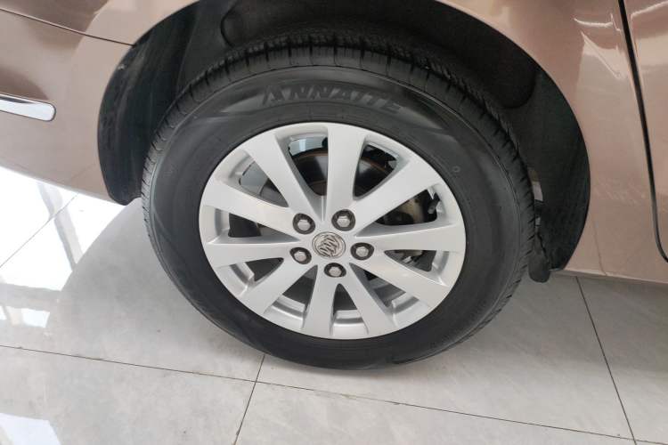 Used Buick GL8 2018 28T Comfort Model China VI Standard Right Rear Wheel Hub