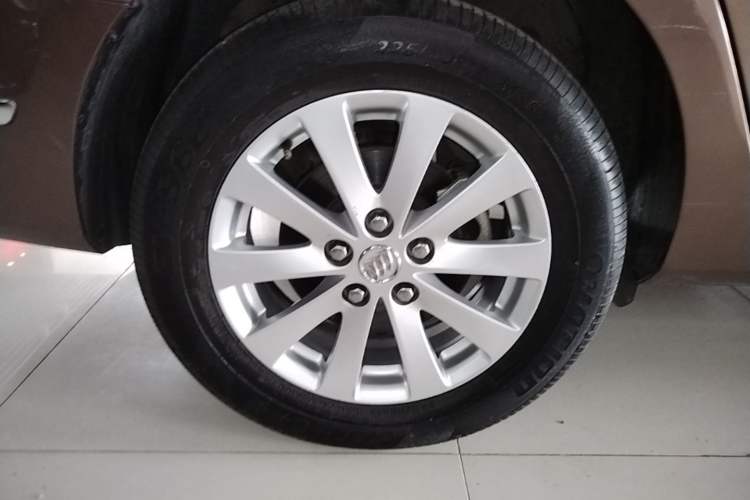 Used Buick GL8 2018 28T Prestige Version China VI Standard Right Rear Wheel Hub