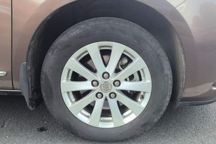 Used Buick GL8 2018 28T Luxury Model China VI Standard Right Rear Wheel Hub