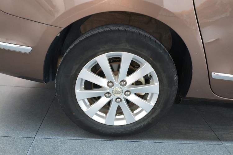 Used Buick GL8 2018 28T Prestige Version China VI Standard Right Rear Wheel Hub