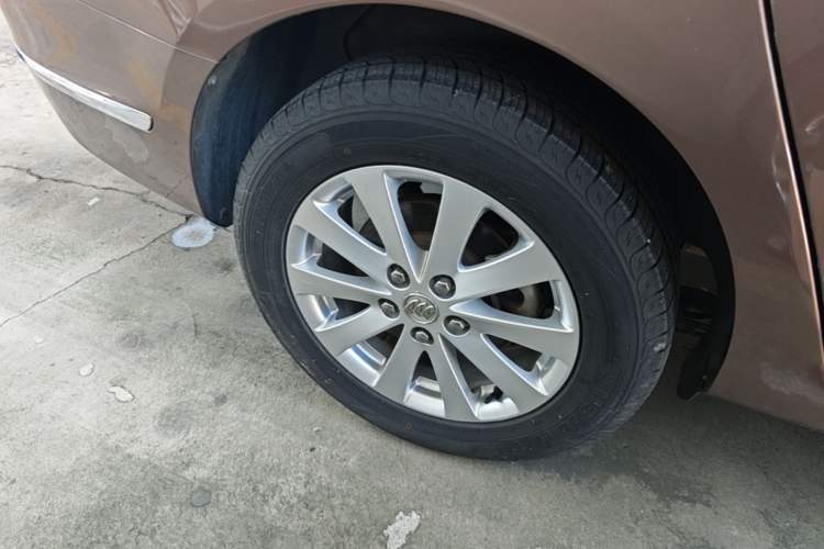Used Buick GL8 2018 28T Luxury Model China VI Standard Right Rear Wheel Hub