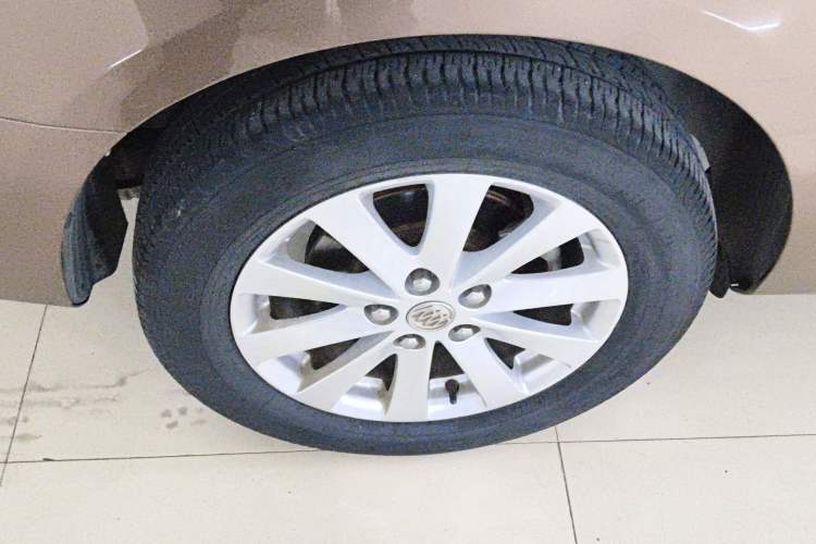 Used Buick GL8 2018 28T Luxury Model China VI Standard Right Rear Wheel Hub