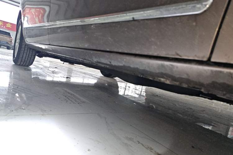 Used Buick GL8 2018 28T Luxury Model China VI Standard Right Side Sill