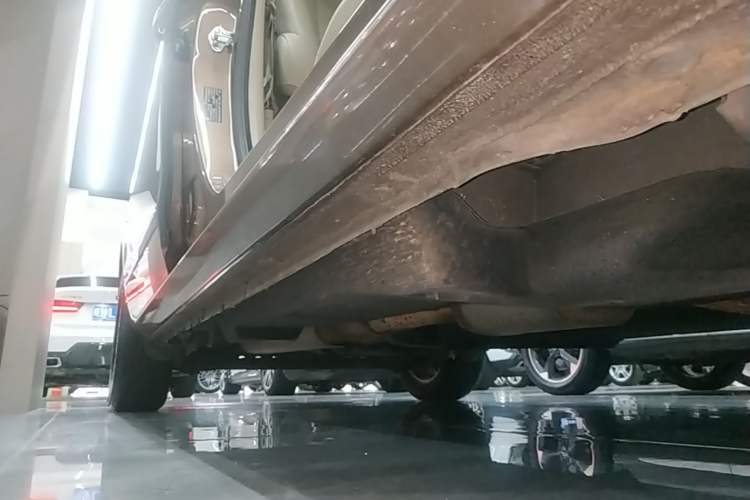 Used Buick GL8 2018 28T Luxury Model China VI Standard Right Side Sill