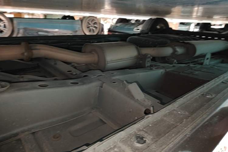 Used Buick GL8 2018 28T Luxury Model China VI Standard Right Side Sill