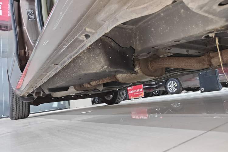 Used Buick GL8 2018 28T Luxury Model China VI Standard Right Side Sill