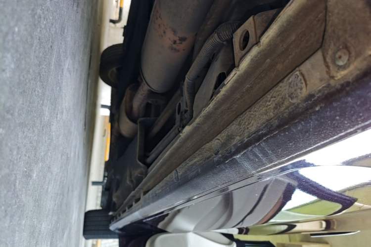 Used Buick GL8 2018 ES 28T Comfort Model China VI Standard Right Side Sill