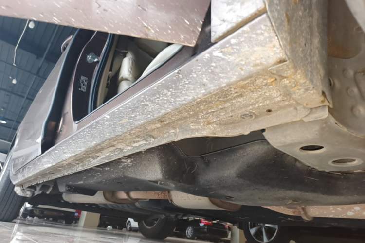 Used Buick GL8 2018 28T Comfort Model China VI Standard Right Side Sill