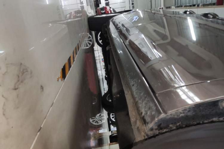 Used Buick GL8 2018 28T Comfort Model China VI Standard Right Side Sill