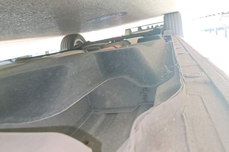 Used Buick GL8 2018 28T Luxury Model China VI Standard Right Side Sill