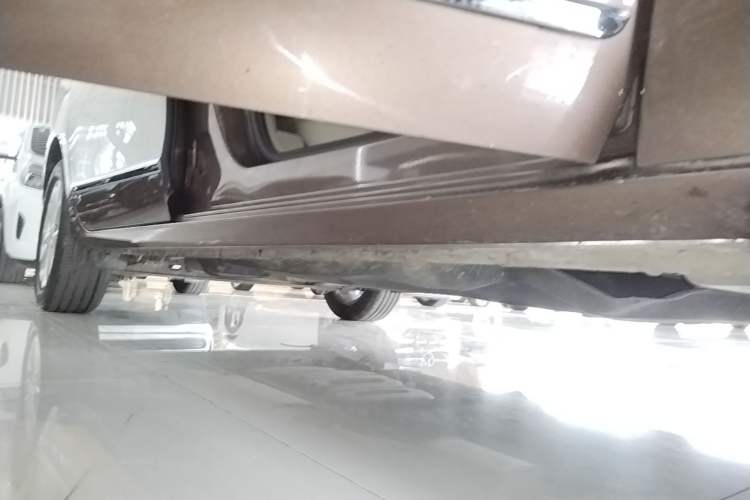 Used Buick GL8 2018 28T Prestige Version China VI Standard Right Side Sill