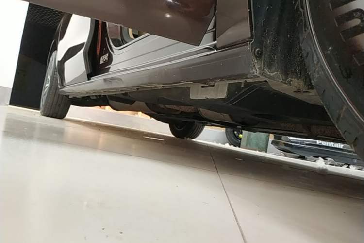 Used Buick GL8 2018 ES 28T Luxury Model China VI Standard Right Side Sill