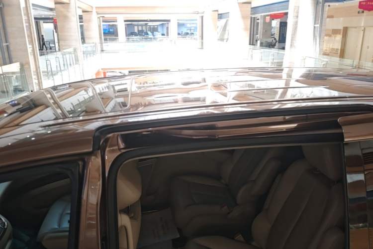 Used Buick GL8 2018 28T Luxury Model China VI Standard Roof