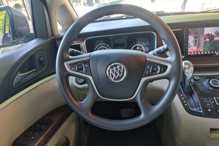 Used Buick GL8 2018 28T Comfort Model China VI Standard Steering Wheel