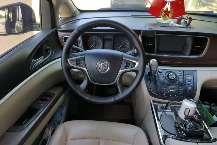 Used Buick GL8 2018 28T Prestige Version China VI Standard Steering Wheel