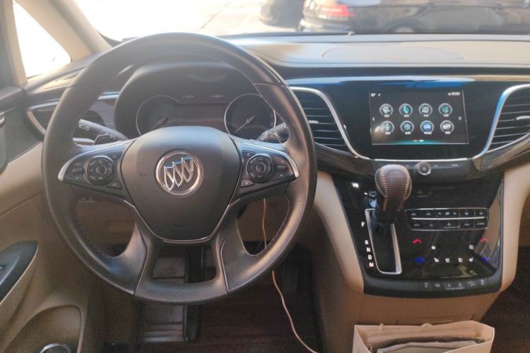 Used Buick GL8 2018 ES 28T Flagship Model China VI Standard Steering Wheel