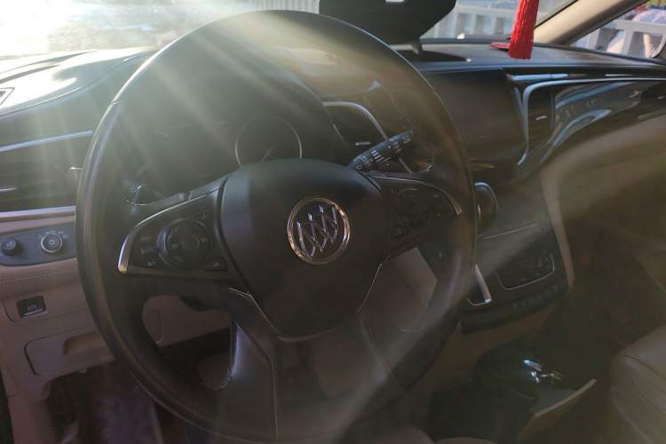 Used Buick GL8 2018 ES 28T Premium Model China VI Standard Steering Wheel