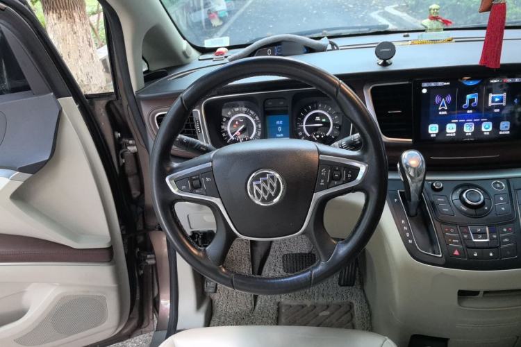 Used Buick GL8 2018 28T Luxury Model China VI Standard Steering Wheel