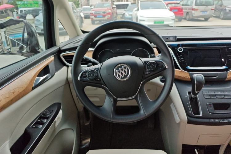 Used Buick GL8 2018 ES 28T Comfort Model China VI Standard Steering Wheel
