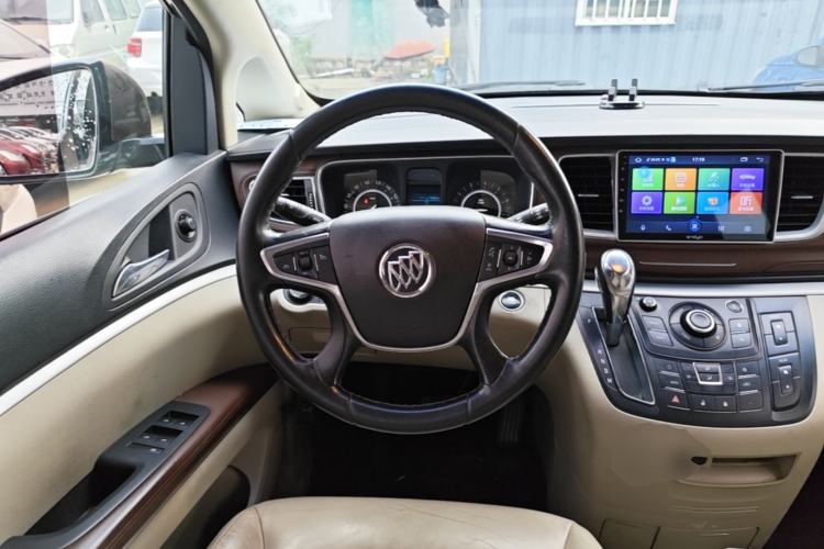 Used Buick GL8 2018 28T Luxury Model China VI Standard Steering Wheel