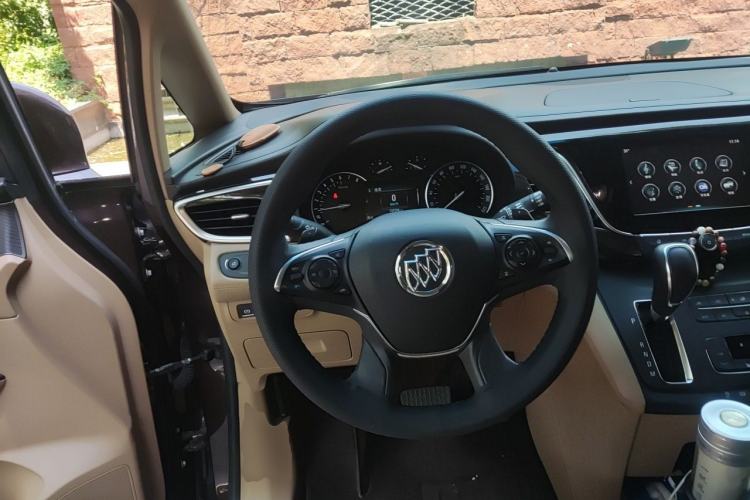 Used Buick GL8 2018 ES 28T Premium Model China VI Standard Steering Wheel