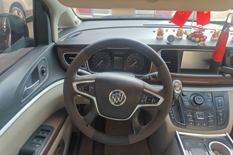 Used Buick GL8 2018 28T Comfort Model China VI Standard Steering Wheel