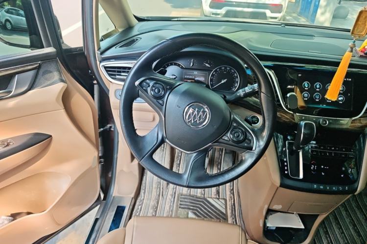 Used Buick GL8 2018 ES 28T Luxury Model China VI Standard Steering Wheel