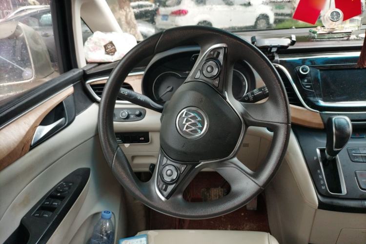 Used Buick GL8 2018 ES 28T Comfort Model China VI Standard Steering Wheel
