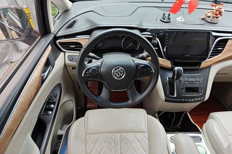Used Buick GL8 2018 ES 28T Comfort Model China VI Standard Steering Wheel