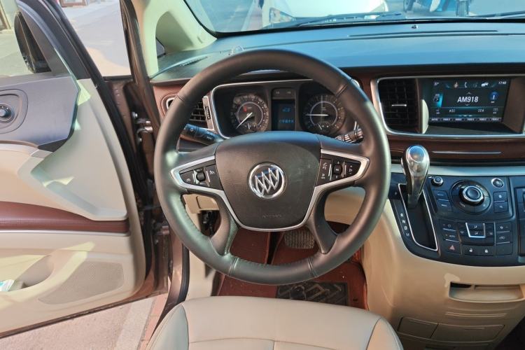 Used Buick GL8 2018 28T Luxury Model China VI Standard Steering Wheel