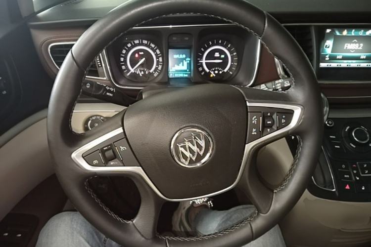 Used Buick GL8 2018 28T Prestige Version China VI Standard Steering Wheel