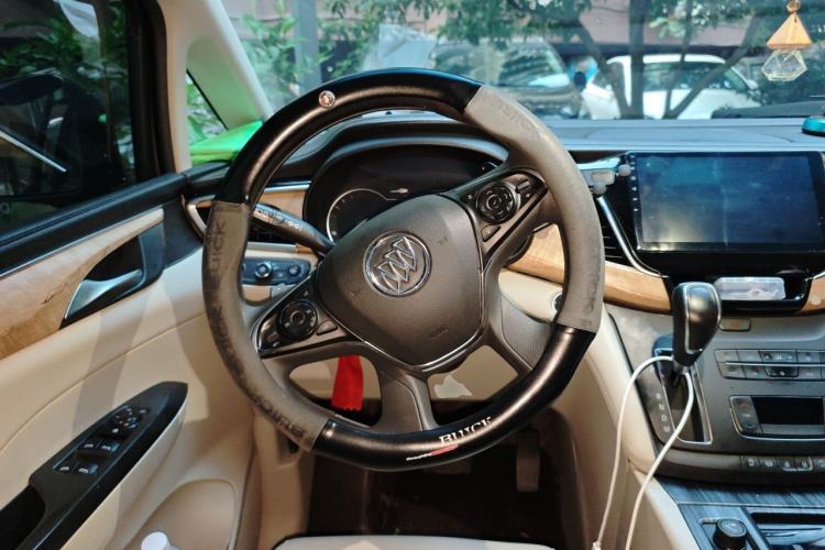 Used Buick GL8 2018 ES 28T Comfort Model China VI Standard Steering Wheel