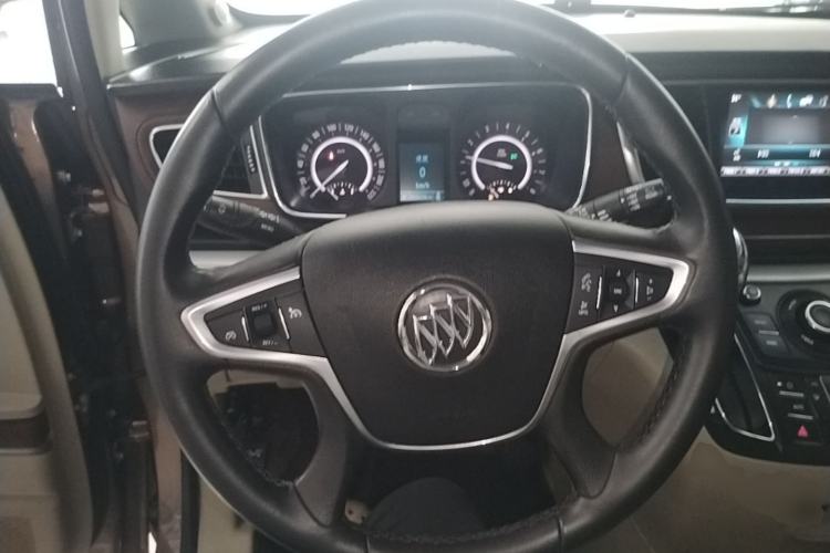 Used Buick GL8 2018 28T Luxury Model China VI Standard Steering Wheel