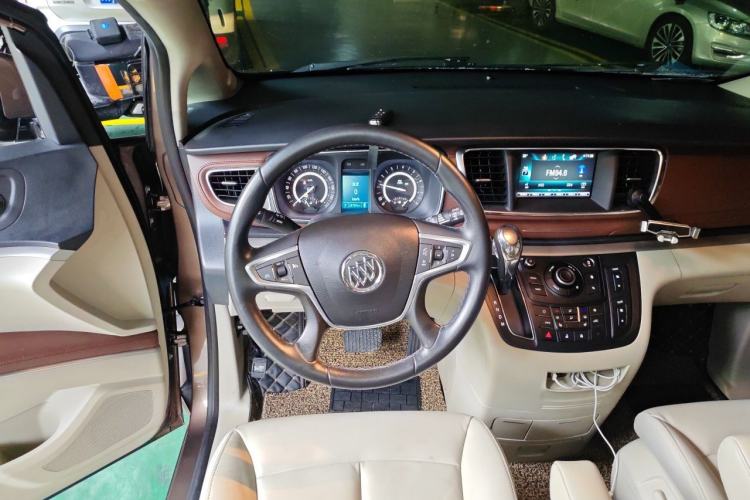 Used Buick GL8 2018 28T Prestige Version China VI Standard Steering Wheel