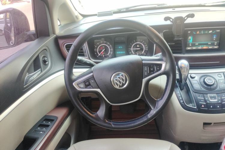 Used Buick GL8 2018 28T Luxury Model China VI Standard Steering Wheel