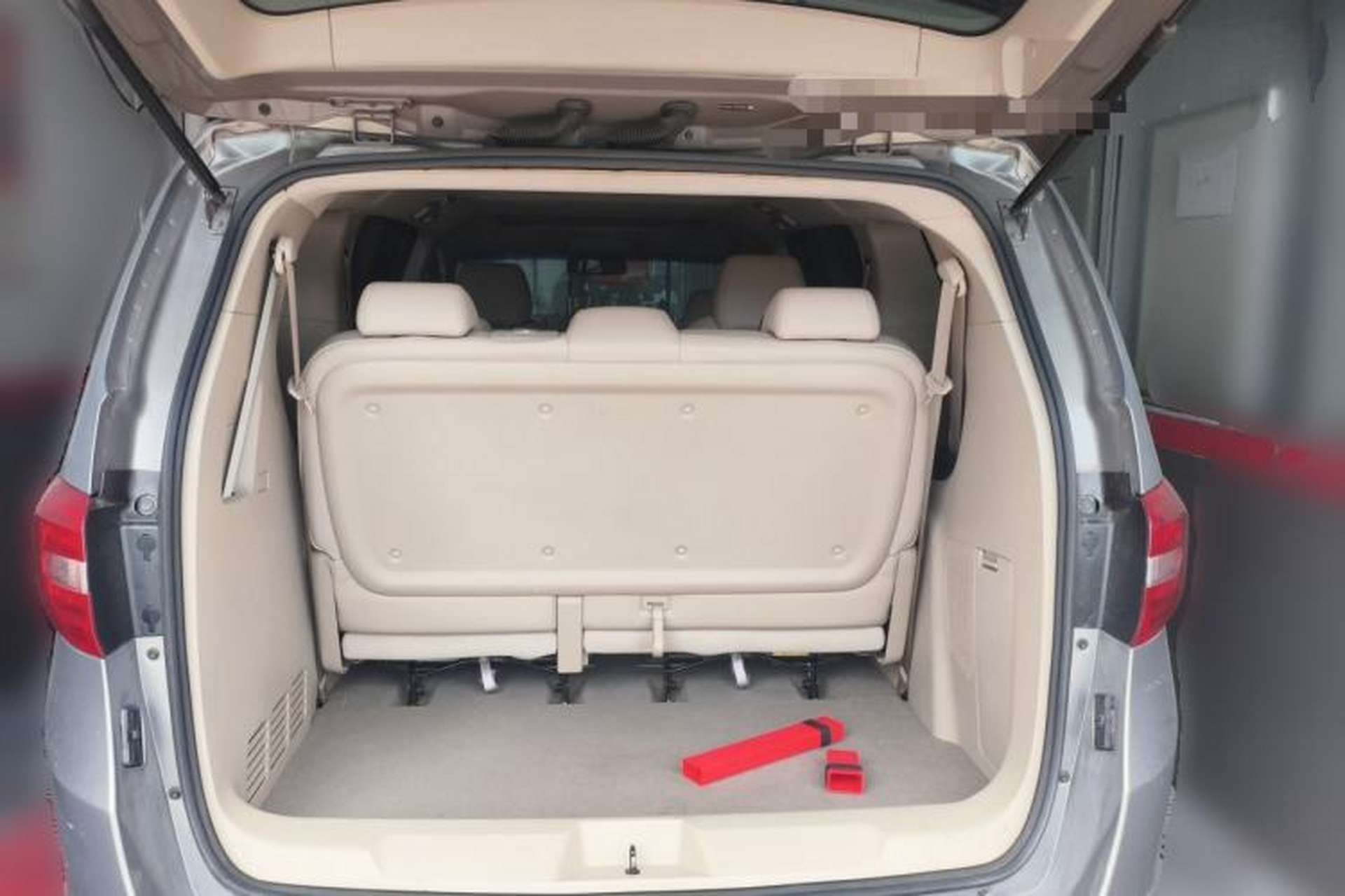 Used Buick GL8 2018 28T Luxury Model China VI Standard Trunk