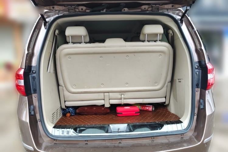 Used Buick GL8 2018 28T Luxury Model China VI Standard Trunk
