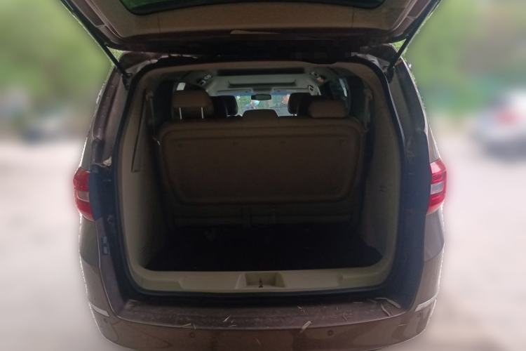 Used Buick GL8 2018 28T Luxury Model China VI Standard Trunk