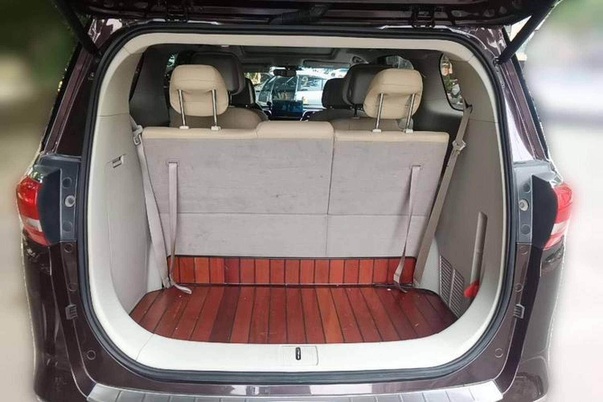 Used Buick GL8 2018 ES 28T Comfort Model China VI Standard Trunk