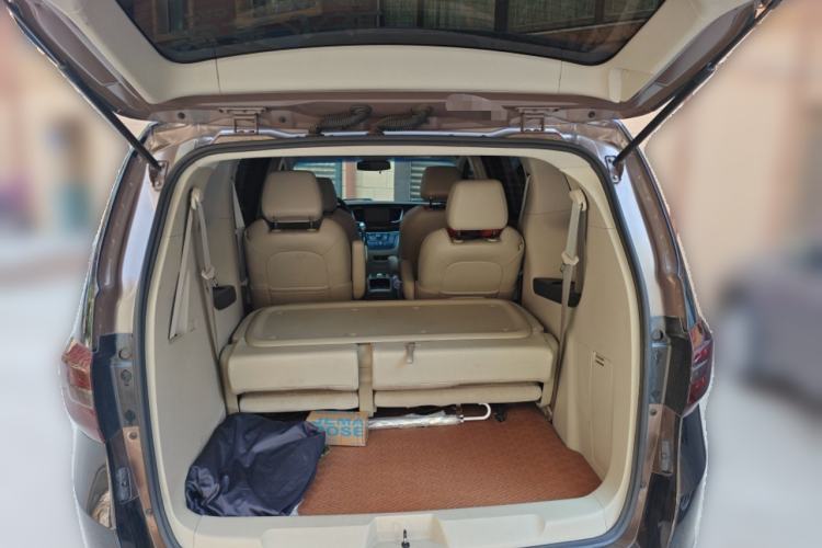 Used Buick GL8 2018 28T Luxury Model China VI Standard Trunk