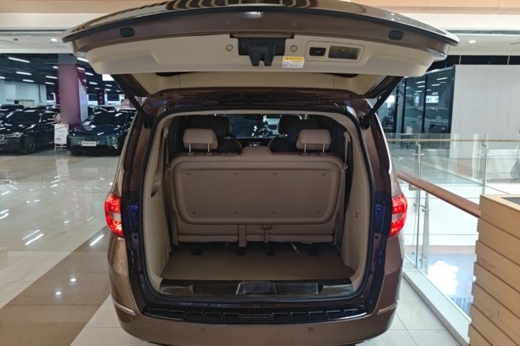 Used Buick GL8 2018 28T Luxury Model China VI Standard Trunk