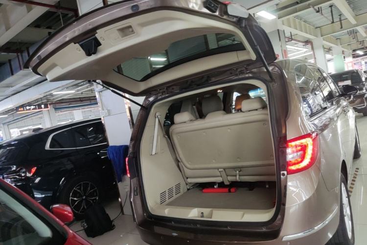 Used Buick GL8 2018 28T Comfort Model China VI Standard Trunk