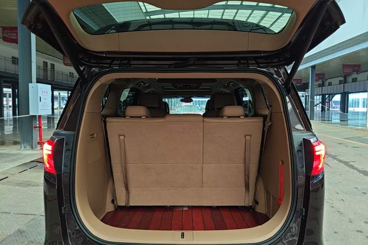 Used Buick GL8 2018 ES 28T Luxury Model China VI Standard Trunk